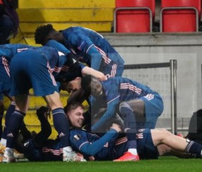 彩经网官网首页-【欧联杯】阿森纳6分钟3球打懵捷克豪门 总比分5比1